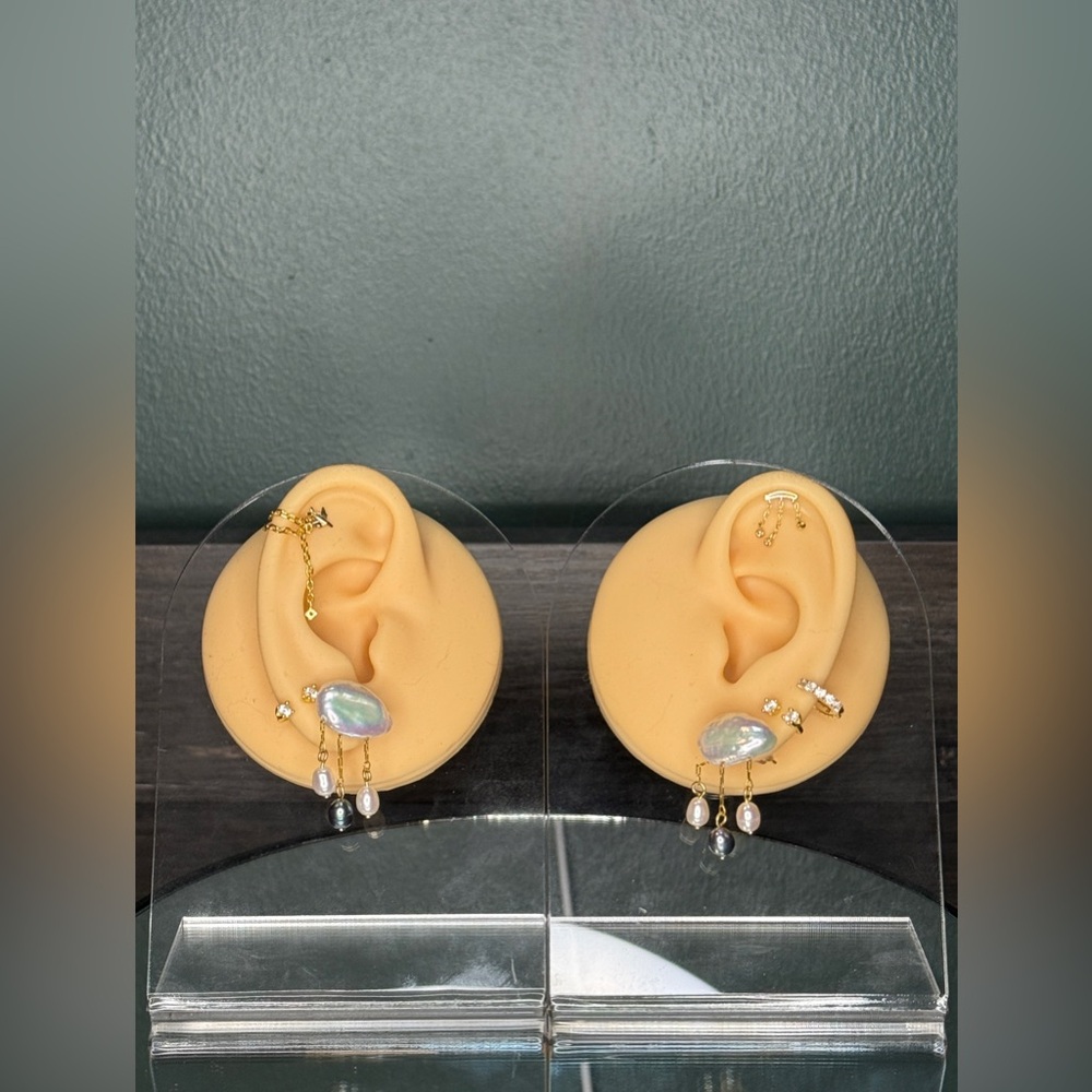 Cloud and Rain Drop Genuine Baroque Pearl stud earrings - Picture 2 of 3